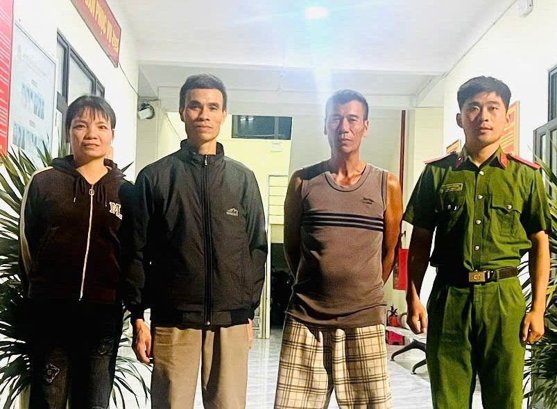 Công an xã Kiến Hưng giúp đỡ người đàn ông lạc đường trở về với gia đình